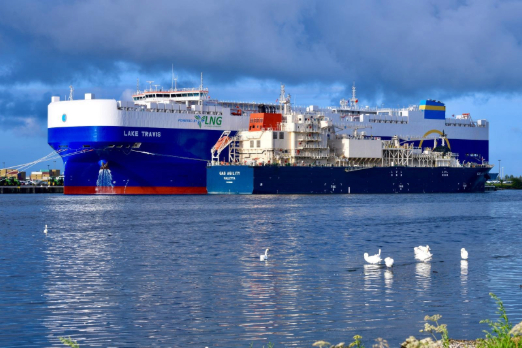 French Le Havre Ro-Ro Terminal Sees First LNG Bunkering After Certification