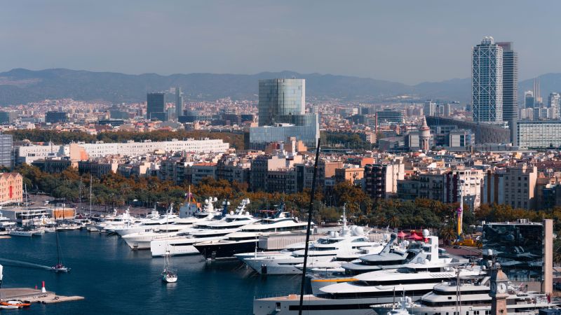 Yacht Bunker Supply Operation Launched at Barcelona's Marina Port Vell