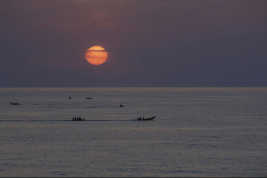 Shipping Groups Issue New Strait of Hormuz Transit Safety Guidance