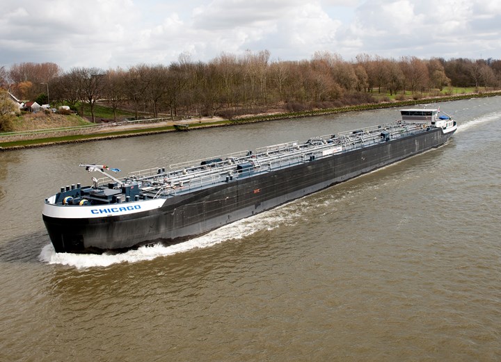 OCI and Unibarge to Launch Rotterdam Methanol Bunker Supply Operation