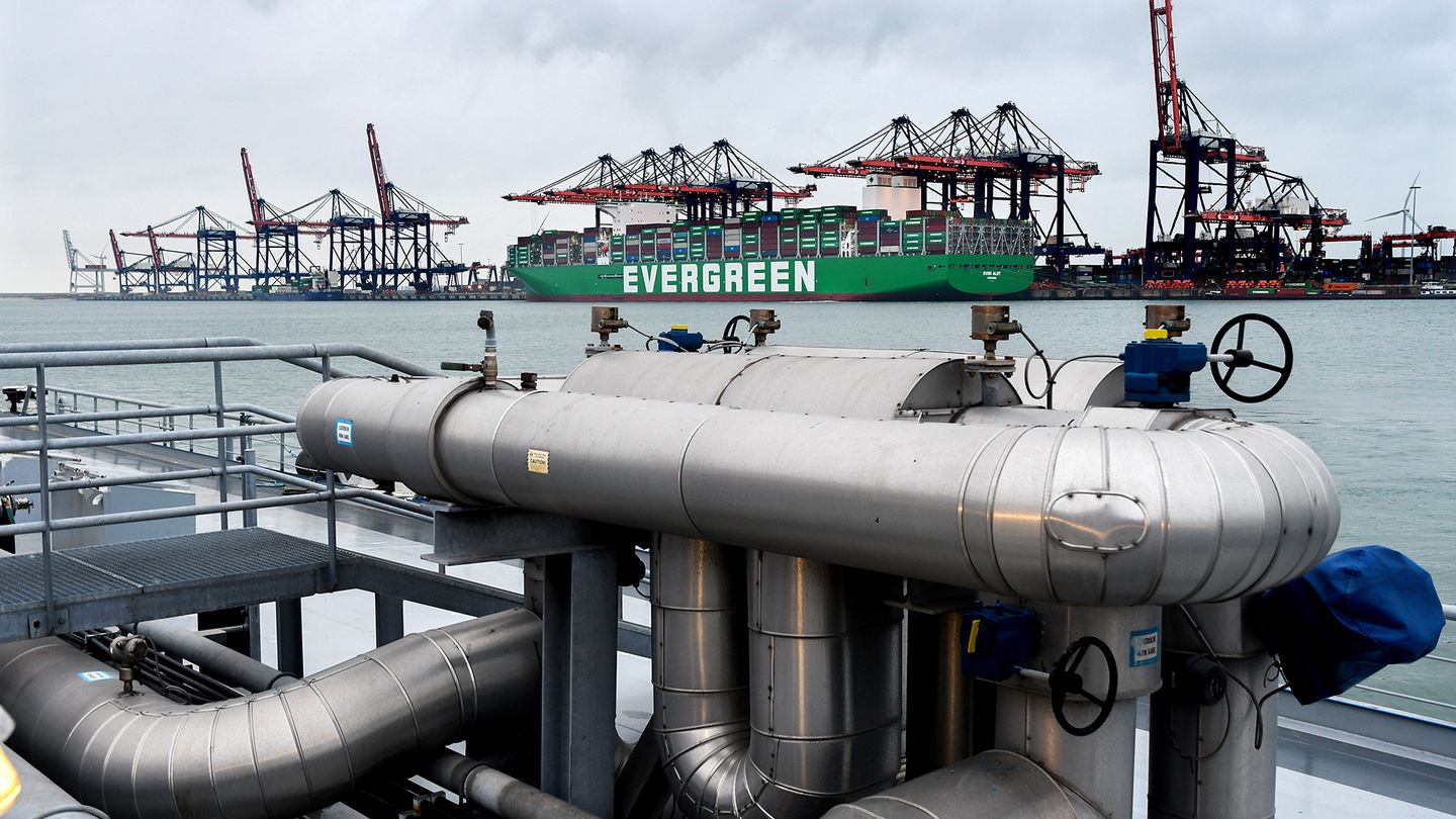Rotterdam and Antwerp-Bruges Port Authorities Jointly Make MFM Use Mandatory