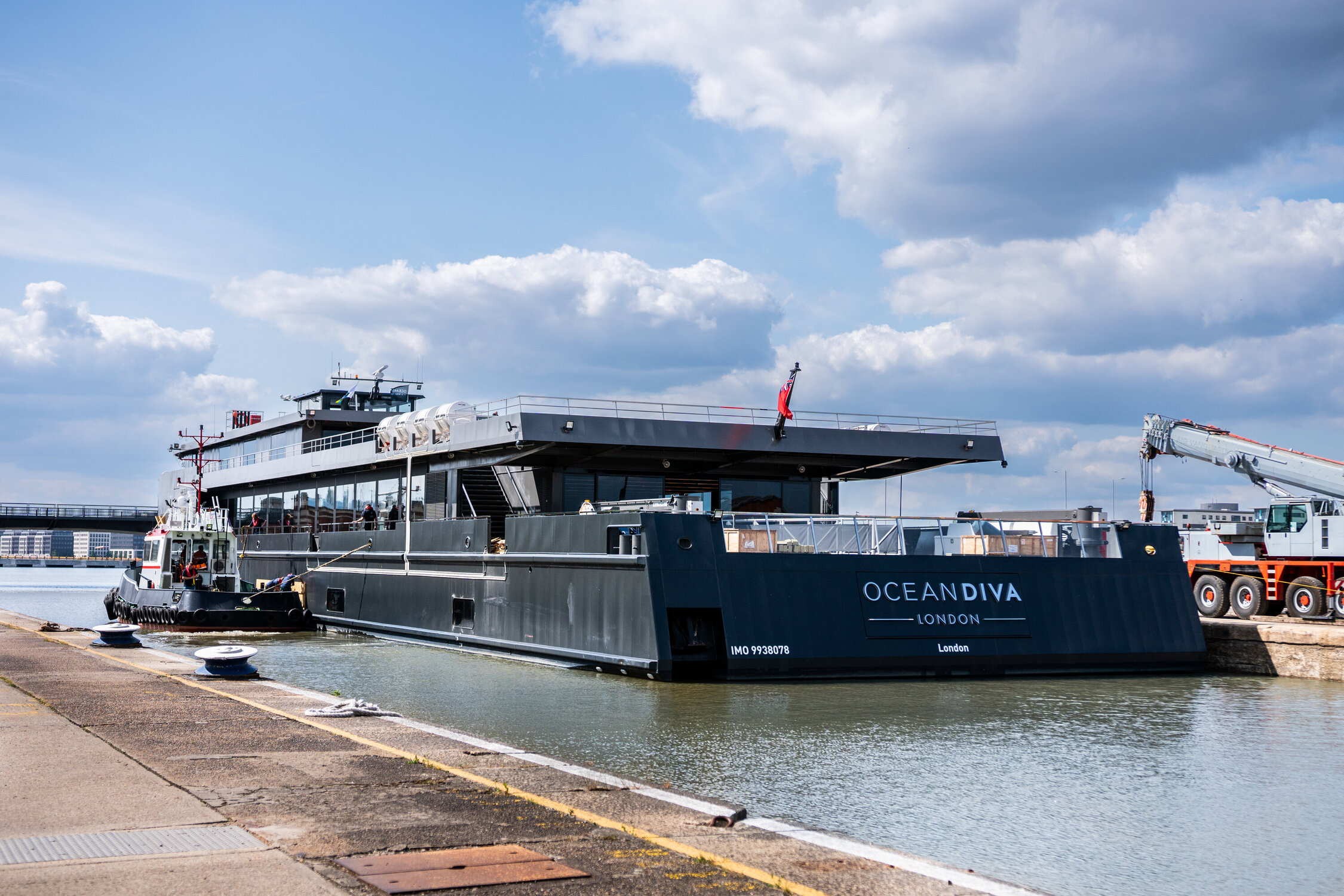 Green 'Party Boat' Makes London Debut