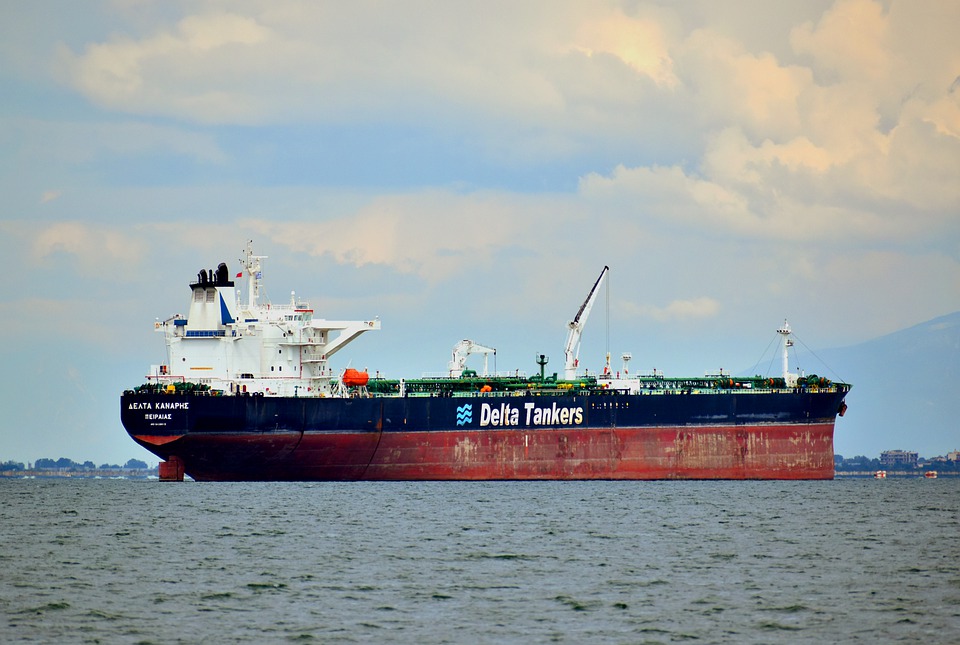 EU ETS Would Add $4,000/d to Aframax Operating Costs: Clarksons