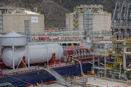 Enagás and Repsol Mark Europe's First Pipe-to-Ship LNG Bunkering