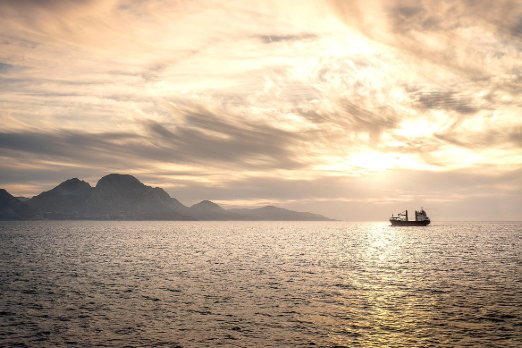 Port Operations Suspended in Gibraltar and Algeciras Amid Bad Weather