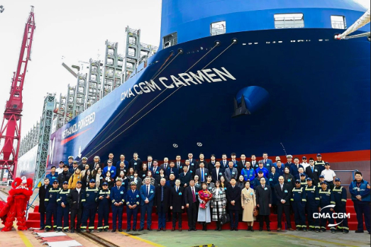 CMA CGM Takes Delivery of Methanol-Fuelled Boxship