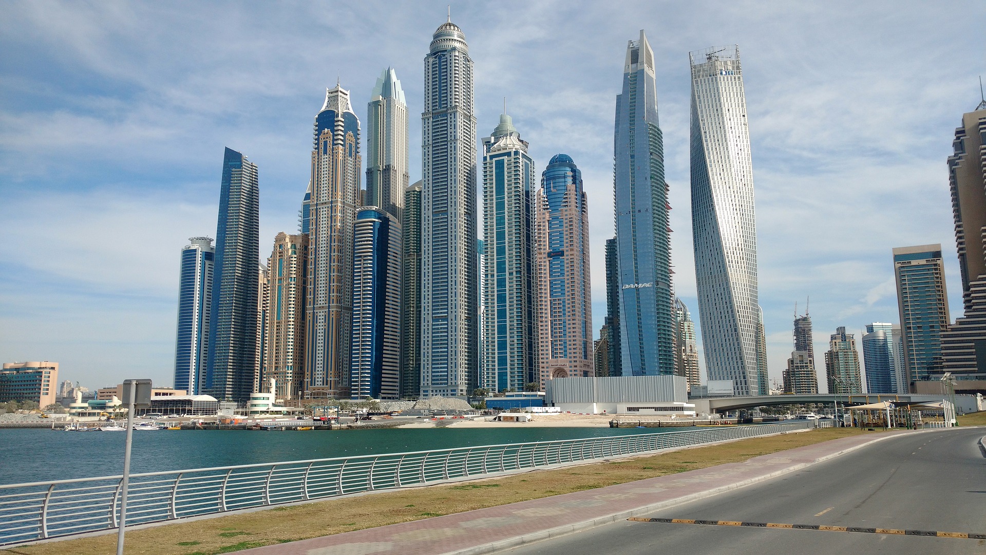Oilmar Hires Bunker Trader in Dubai From Monjasa