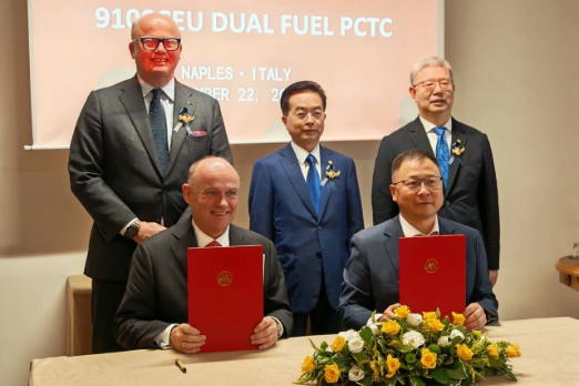 Hoegh Autoliners Orders Six More LNG Dual-Fuel Vessels