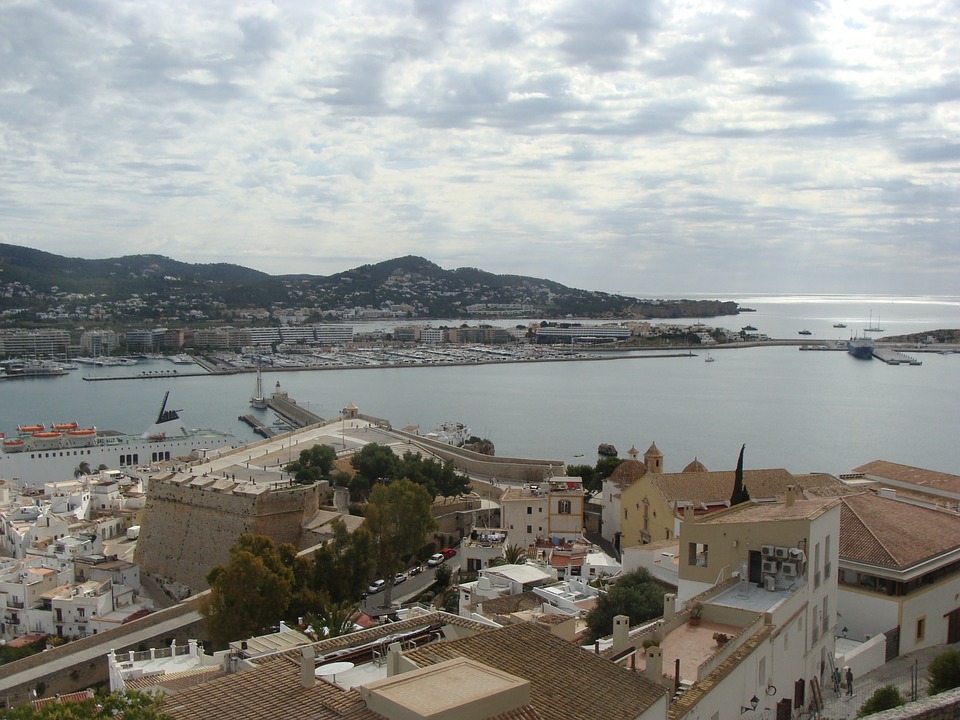 Ferry Equipped With LNG Fuel Tanks