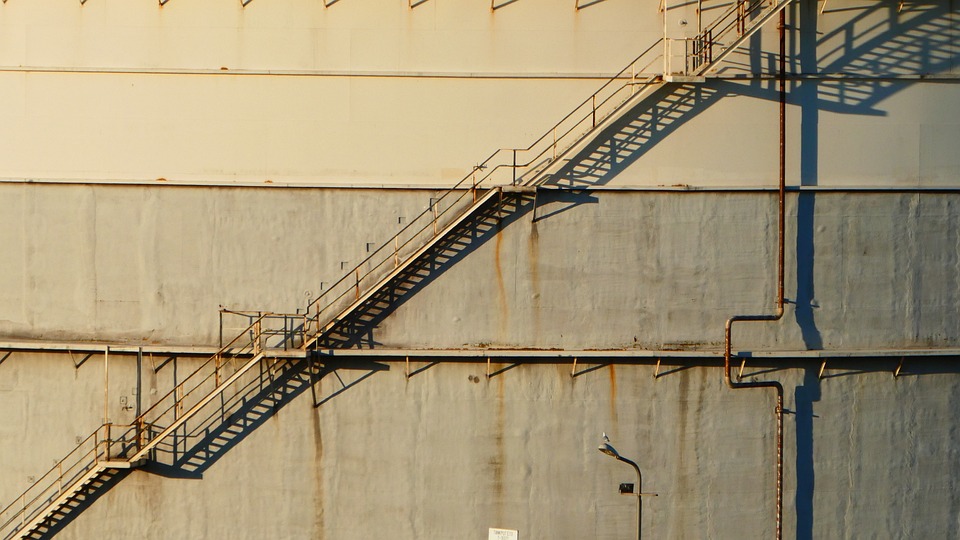 Rotterdam: Annual Throughput Down as Global Trade Falters