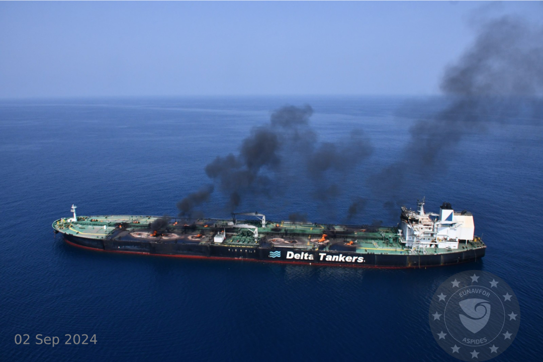 Rescue Plan Delay for Abandoned Tanker in Red Sea