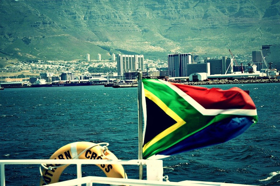 South African State Fund May Buy SAPREF Refinery