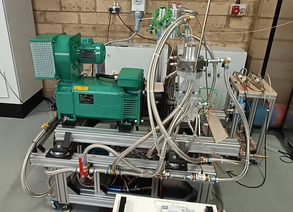 UK Firm Readies Containerised Hydrogen Engine for Seatrial