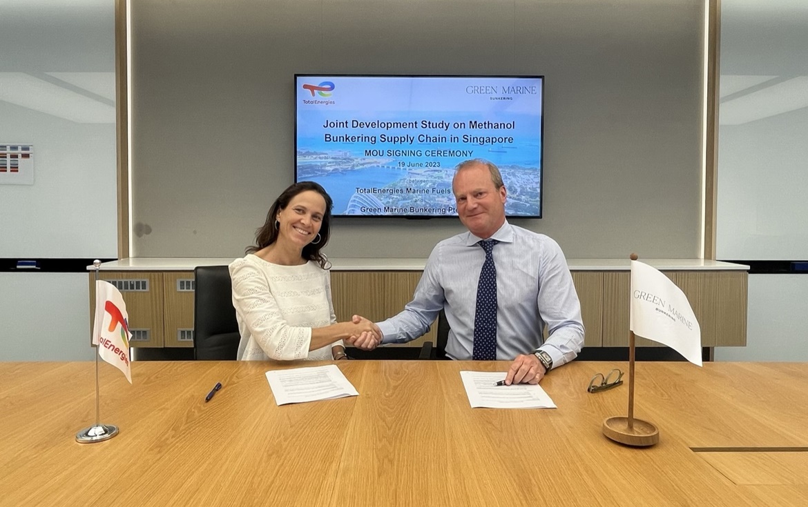 TotalEnergies Prepares for Methanol Bunkering in Singapore