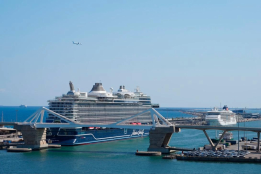 Barcelona Completes First Ship-to-Ship Bio-LNG Bunkering