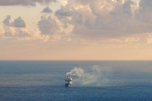 Delta Energy Covers 2,000 mt of Barges' 2022 CO2 Emissions With Offsets