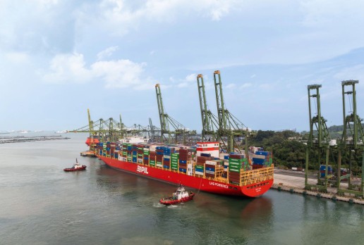 PIL's New LNG-Fuelled Boxship Makes Maiden Call at Singapore