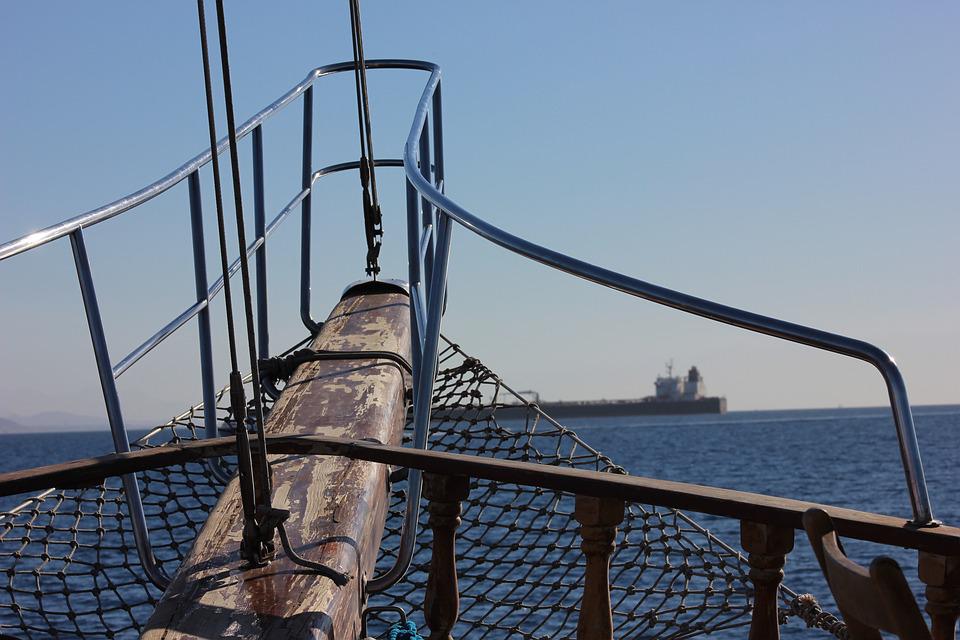 Jordan: Oil Spill Pollutes Beaches in Red Sea