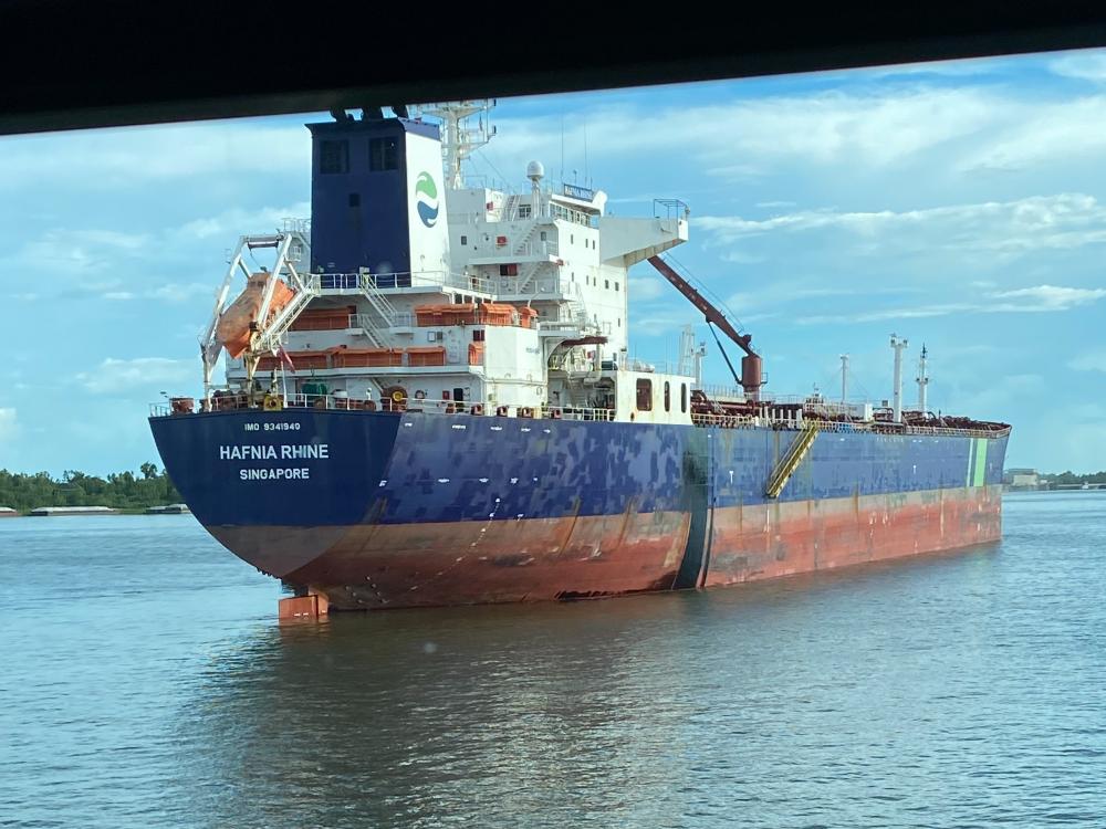 Fuel Spilled in Bunker Operation on Mississippi River