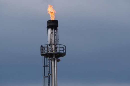 Crude Futures Drop Sharply on Iran-US Deal Prospect