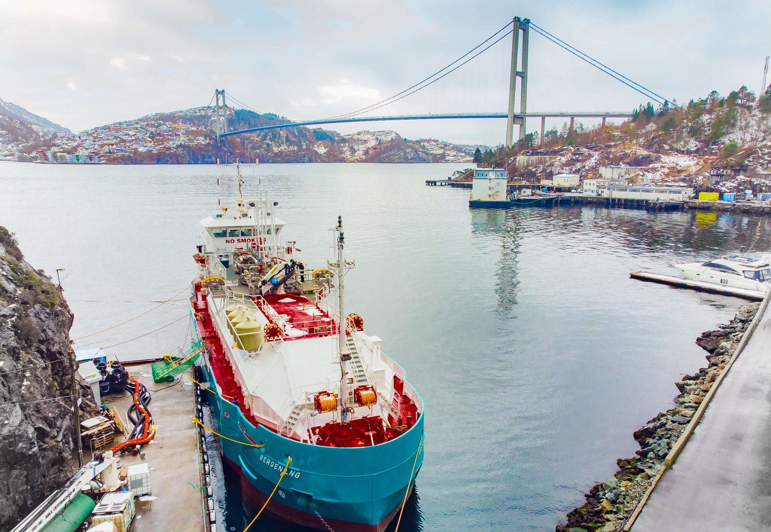 Norway's First LNG Bunker Barge Commences Operations