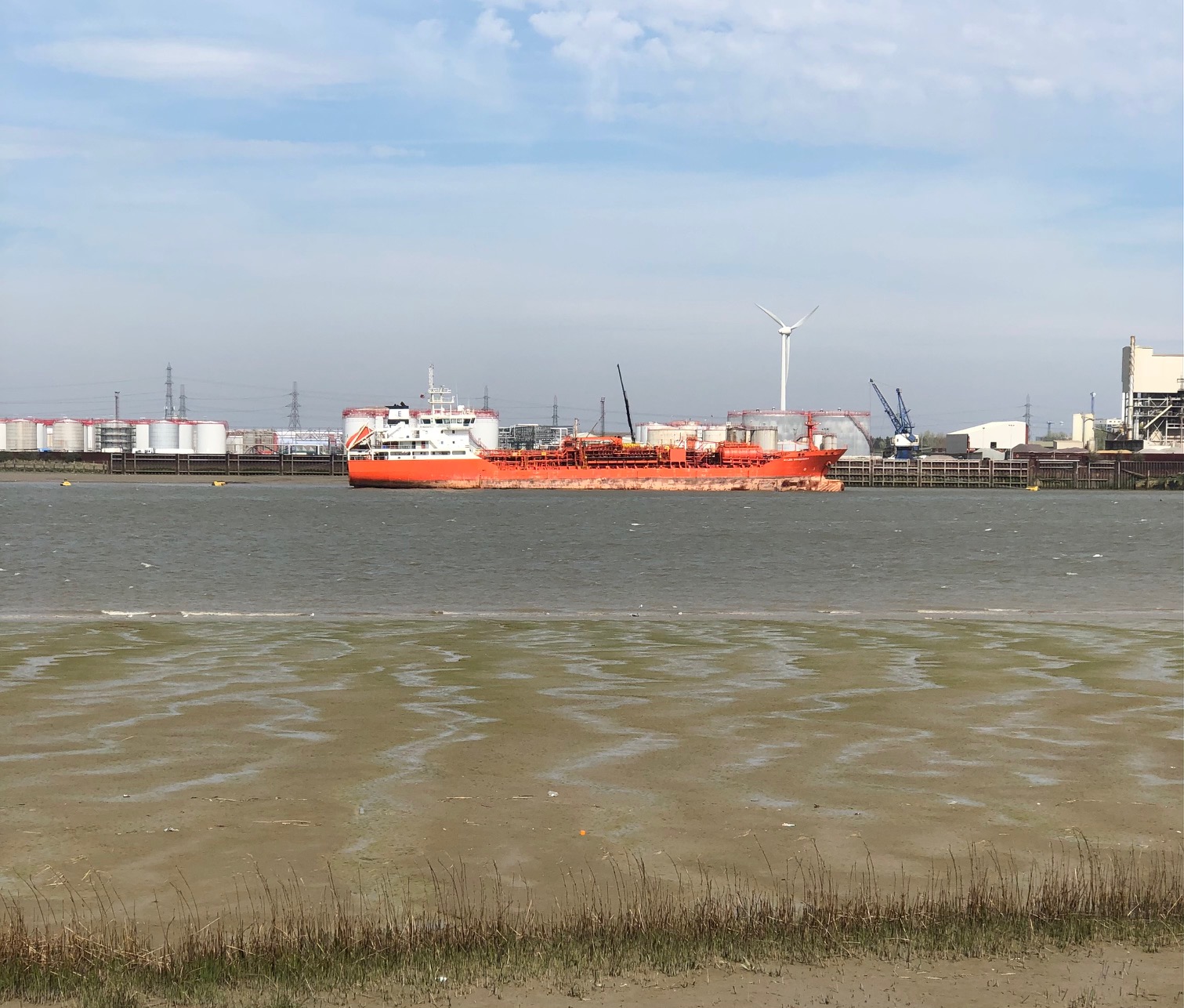 Alt Fuel Bunkering Infrastructure Largely Absent for Fuel-cell Propulsion