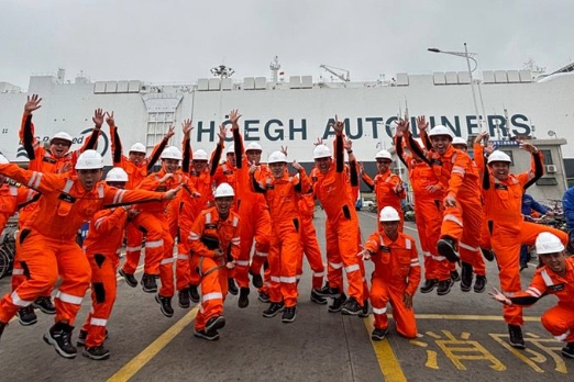 Höegh Autoliners Takes LNG Ship to Shanghai for First Bunkering