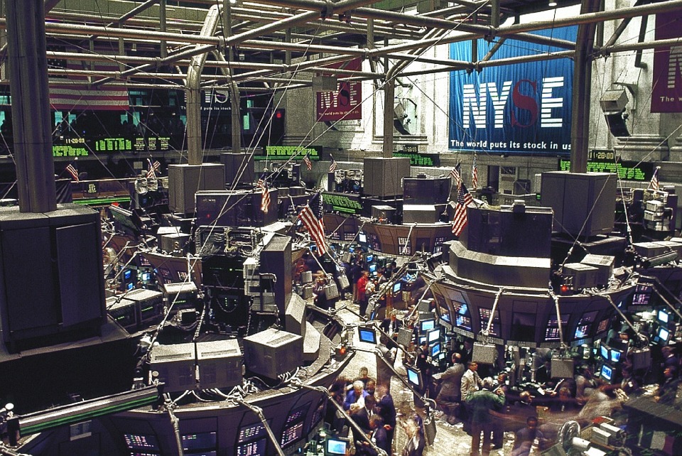 Frontline to Fund Scrubbers With Share Offer