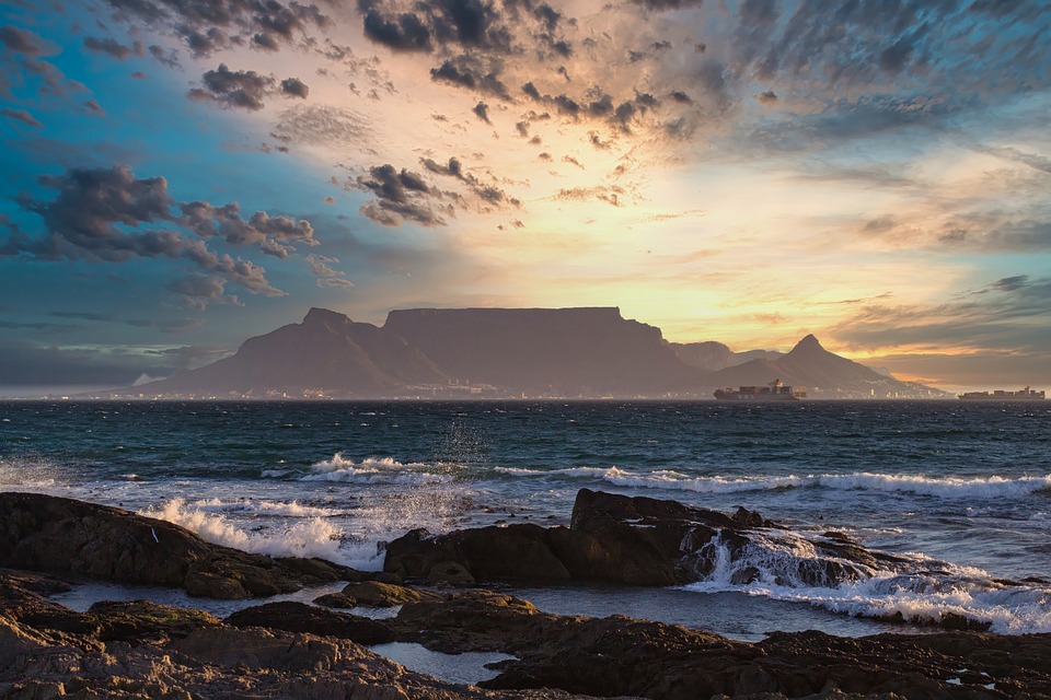 South Africa: Chemical Tanker Wreck Leaking oil
