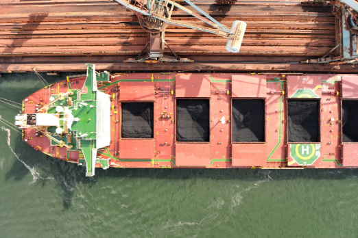 HMM Signs Long-Term Shipping Contract With Mining Firm Vale