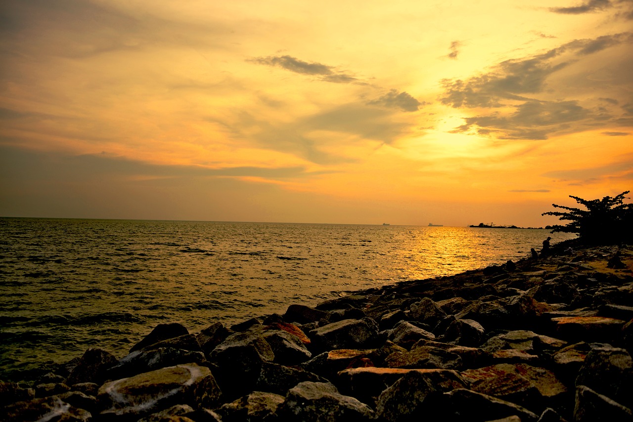Singapore Leads Regional Oil-spill Response Exercise