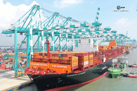 Malaysian Port Marks First SIMOPS LNG Bunkering