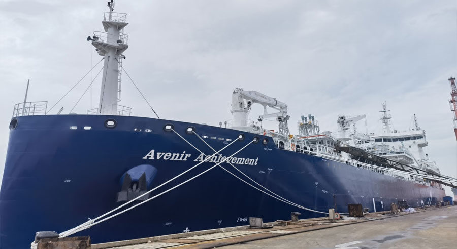 Avenir LNG Takes Delivery of 20,000 M3 Bunkering Vessel