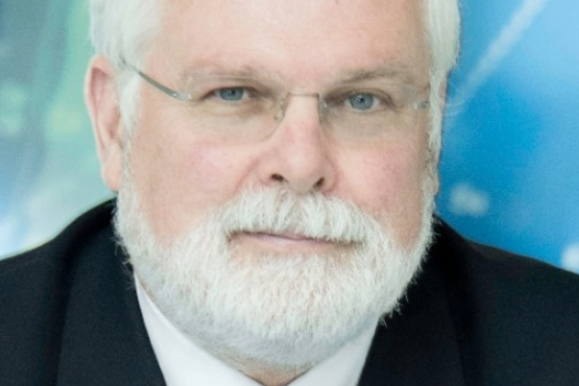 Carnival Corporation's Tom Strang to Retire