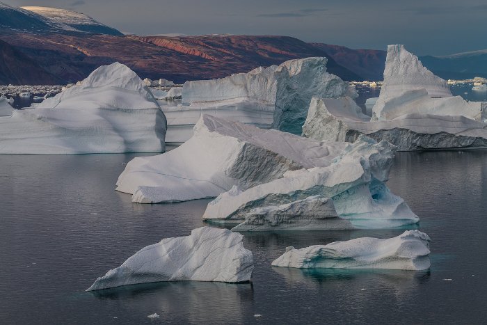 First Ships of China's Arctic Container Service and Korea's NSR Trial Reach Europe